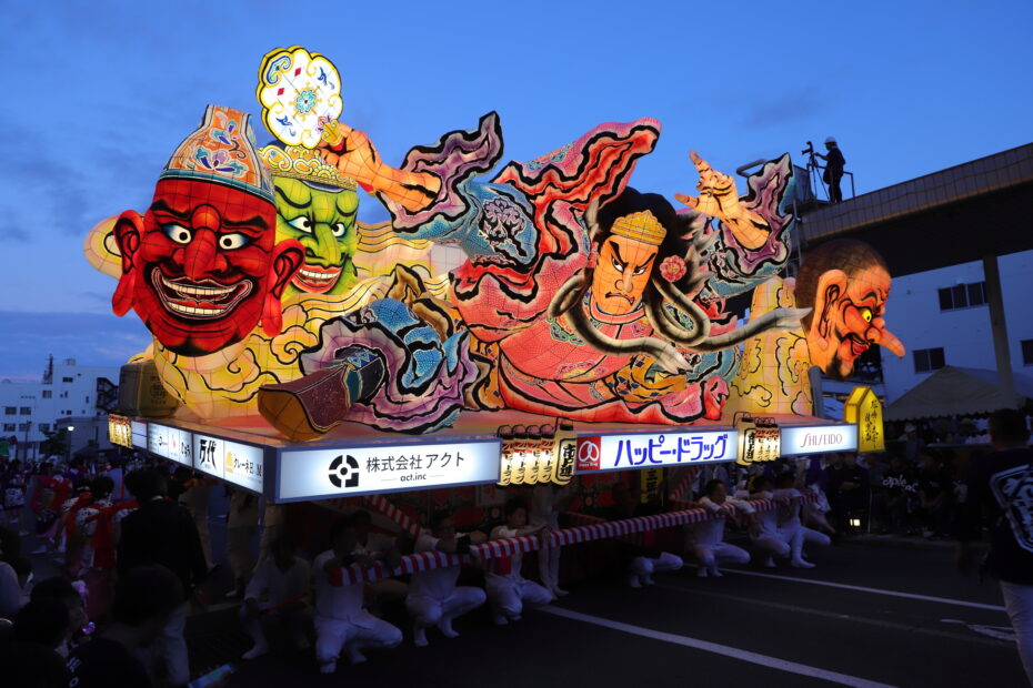 青森市PTA連合会のねぶたに協賛いたしました。